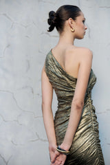 Original gilded metallic light luxury off-shoulder ribbon hip-hugging dress